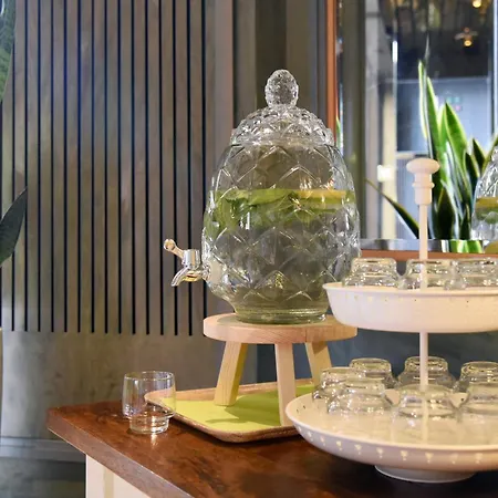 호텔 튤립 인 볼리유 3*