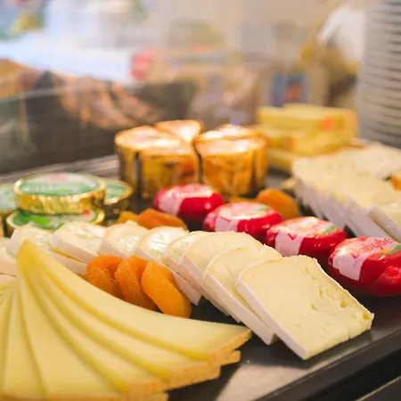 튤립 인 볼리유 3*