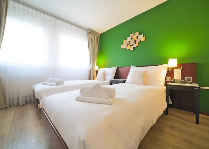 호텔 튤립 인 볼리유